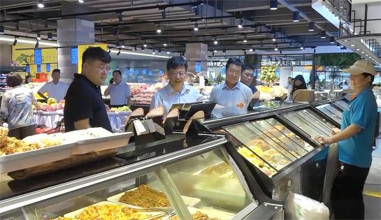 县长袁树林深入企业走访 强调要牢固树立服务意识 为企业排忧解难
