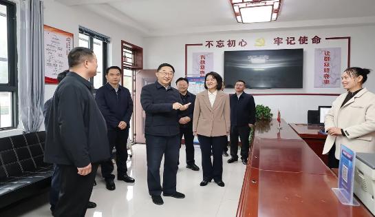 省委书记刘宁深入许昌市鄢陵县宣讲党的二十届四中全会精神